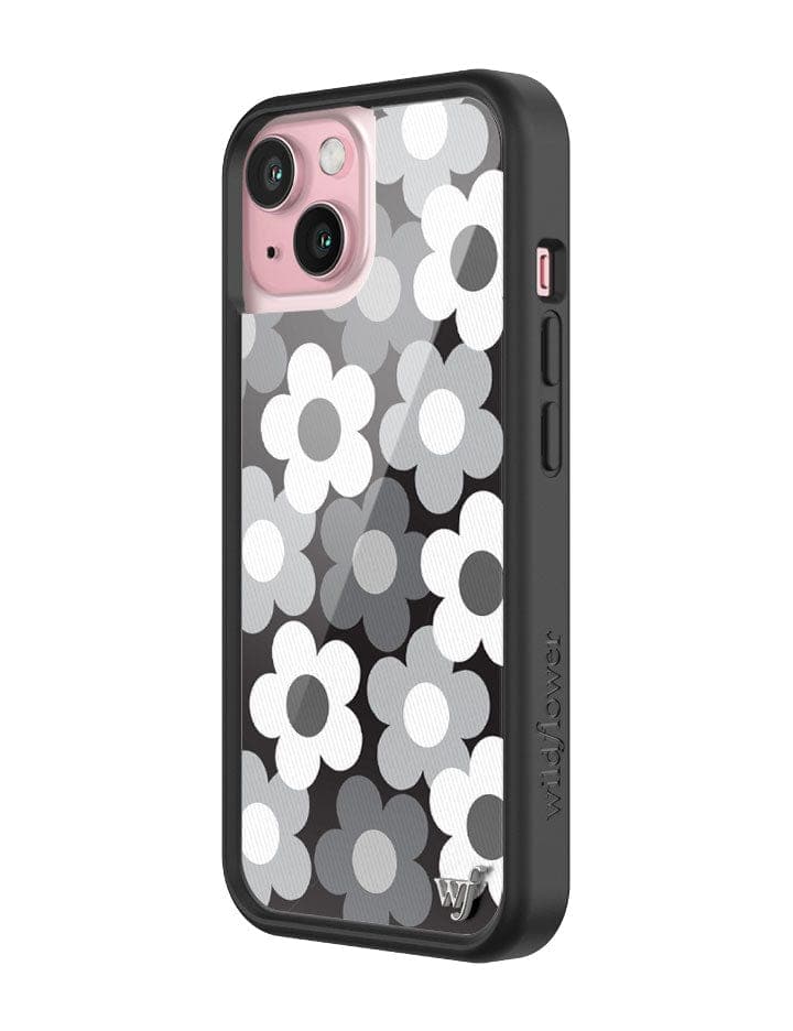 PRSC2015-Priscilla-iPhone-15-Case-02_6d535a0e-b45e-47c8-bf39-385d250cb312.jpg
